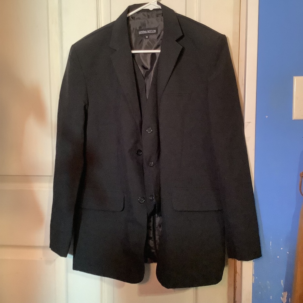 BOYS’ BLACK SPRING NOTION TUXEDO SUIT JACKET, VEST, & PANTS Size 18
